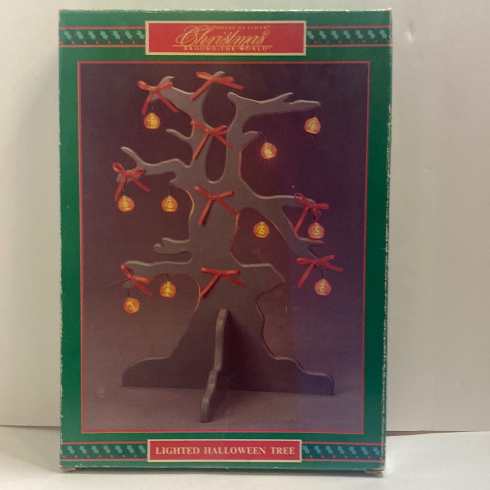 Lighted Halloween Tree house of Lloyd vintage